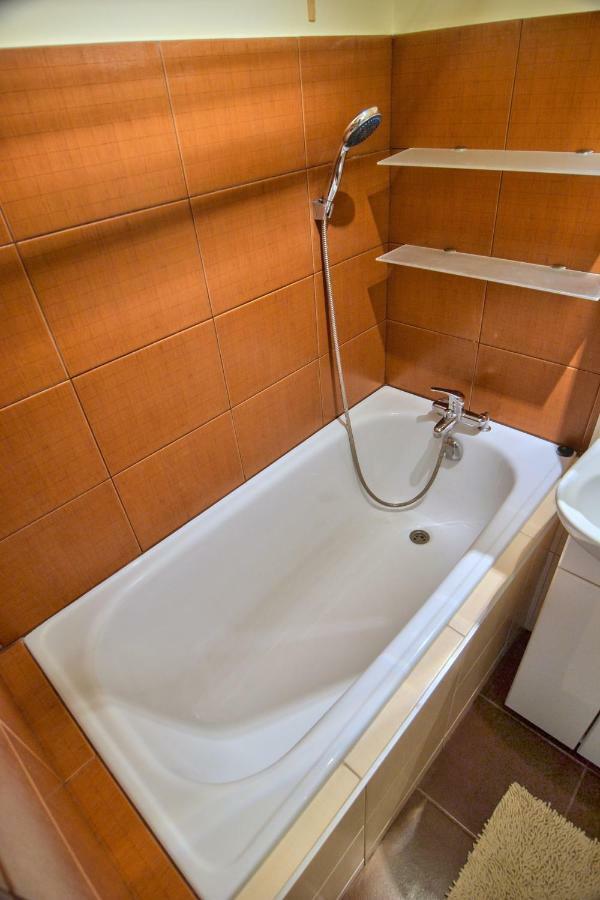 ורשה Sloneczny Apartament Grzybowska מראה חיצוני תמונה